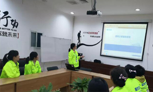 服务于心，，治理于人&mdash;&mdash;安徽益阳店职场礼节与服务治理培训 